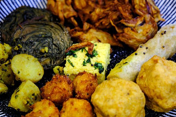 Gujurati-mixed-starter-plate Gujurati-mixed-starter-plate