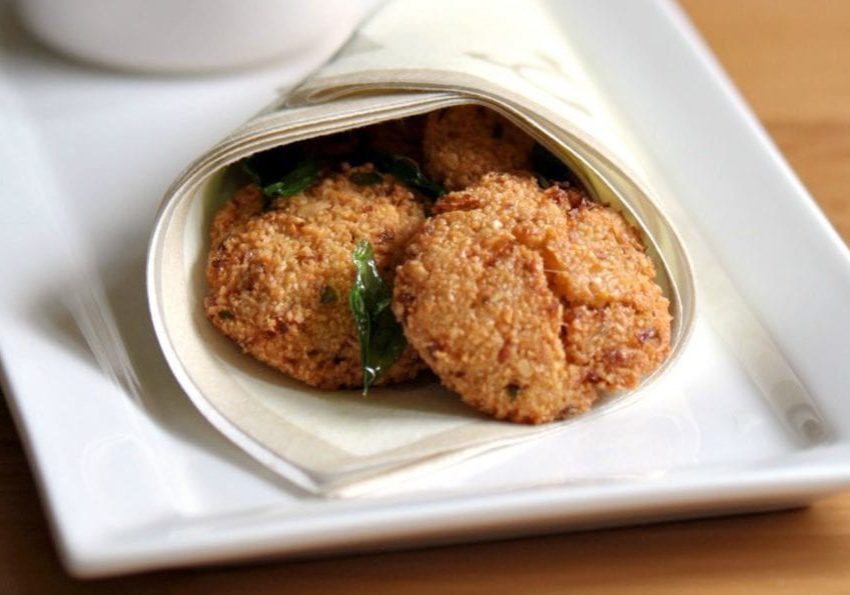 Parippu Vada (lentil fritters)