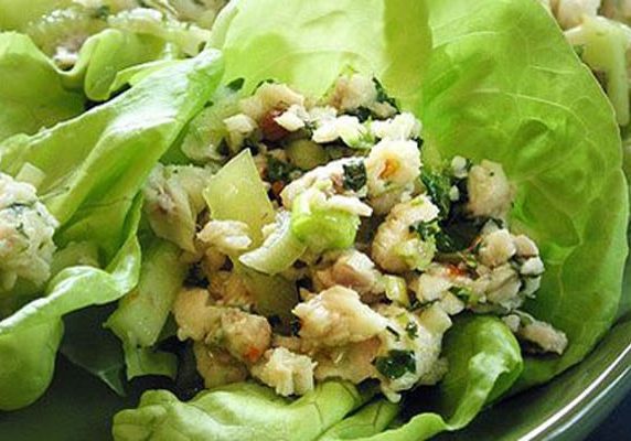 Spicy fish and cucumber salad